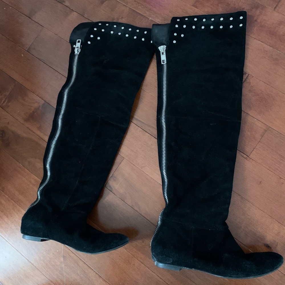 Seude knee high boot!